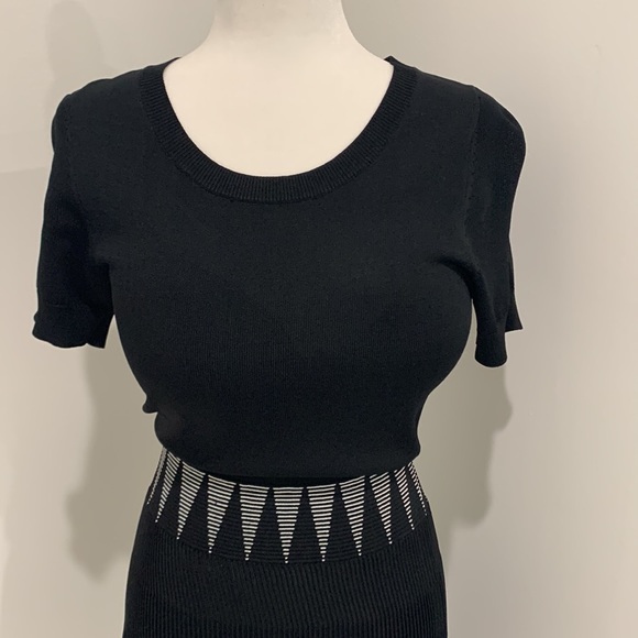 Maje pleated black/white pattern dress. - Picture 2 of 9